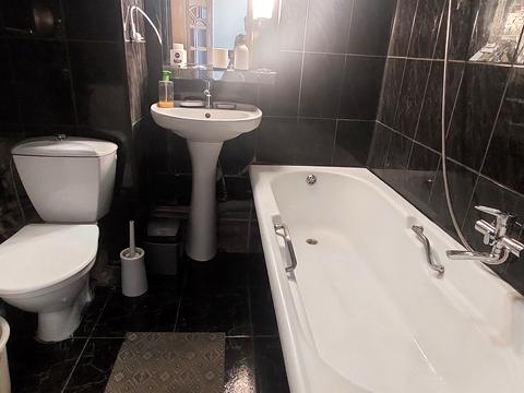 квартира за адресою Леся Сердюка вул. (Командарма Корка), 20