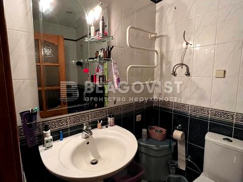 квартира по адресу Катерини Білокур ул., 6