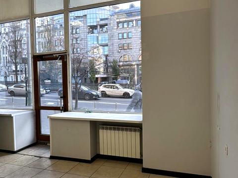 комерційна за адресою Тараса Шевченка бульв., 60