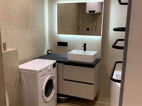 квартира за адресою Олега Мудрака вул. (Генерала Наумова), 1-Б