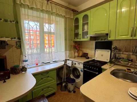 квартира за адресою Космонавтів вул., 11в