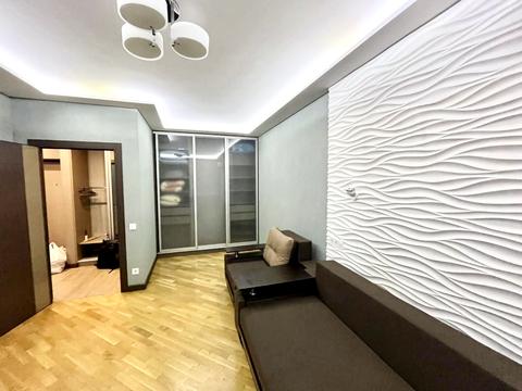 квартира по адресу Александровская ул., 1