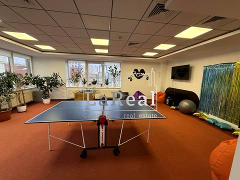 комерційна за адресою Євгена Сверстюка вул. (Марини Раскової), 2А