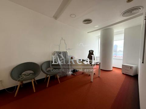 комерційна за адресою Євгена Сверстюка вул. (Марини Раскової), 2А