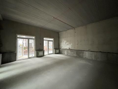 комерційна за адресою Михайла Максимовича вул. (Онуфрія Трутенка), 24-В