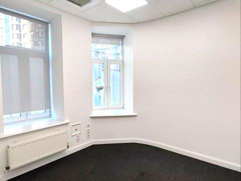 комерційна за адресою Богдана Хмельницького вул., 50