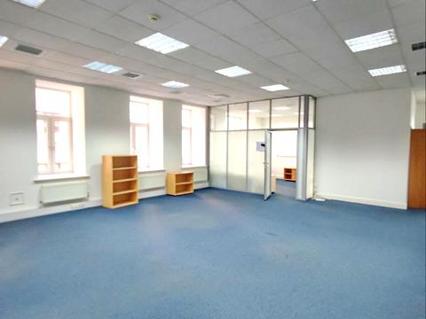 комерційна за адресою Богдана Хмельницького вул., 50