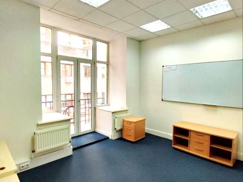 комерційна за адресою Богдана Хмельницького вул., 50