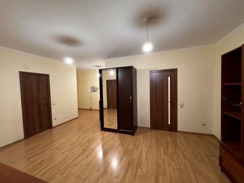 квартира за адресою Срібнокільська вул., 2-А