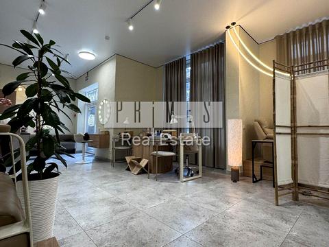 комерційна за адресою Золотоустівська вул., 30