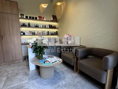 комерційна за адресою Золотоустівська вул., 30