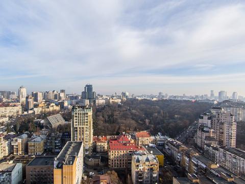 комерційна за адресою Саксаганського вул., 121