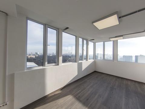 комерційна за адресою Саксаганського вул., 121