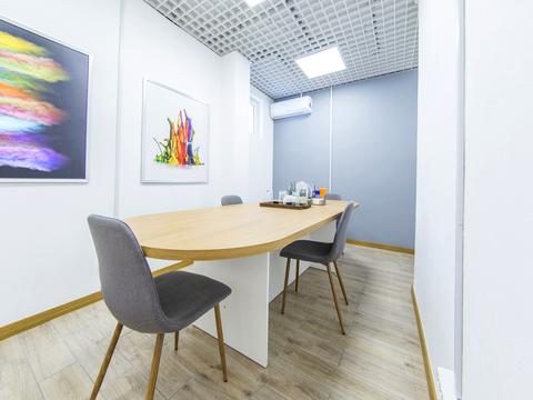 комерційна за адресою Саксаганського вул., 121