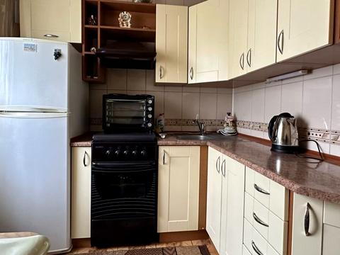 квартира за адресою Довженка вул., 1