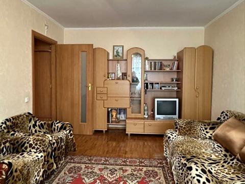 квартира за адресою Довженка вул., 1