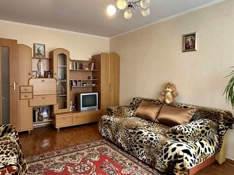 квартира за адресою Довженка вул., 1