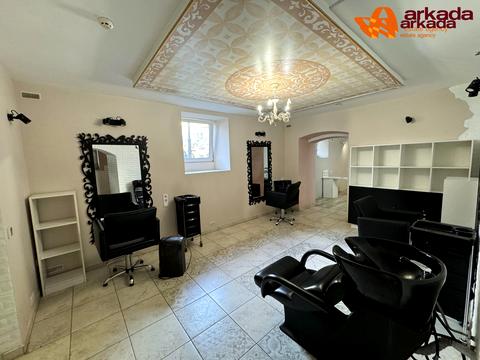 комерційна за адресою Михайла Грушевського вул., 1