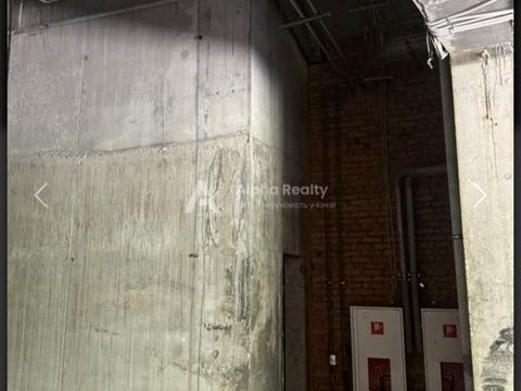 комерційна за адресою Буслівська вул., 12