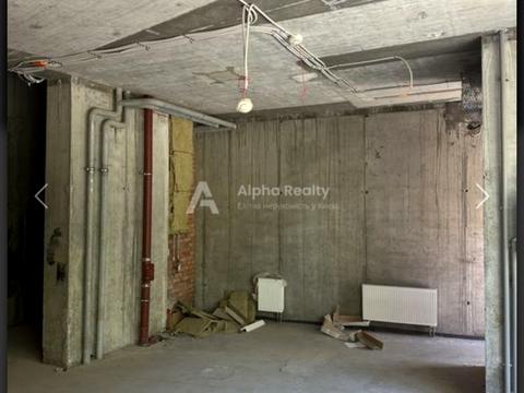 комерційна за адресою Буслівська вул., 12