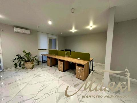 комерційна за адресою Предславинська вул., 57