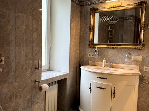 квартира за адресою Заньковецької вул., 6