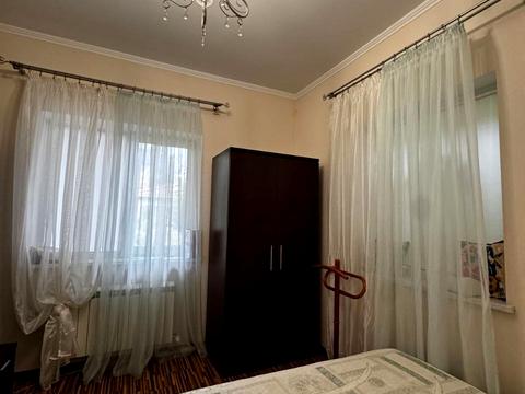 будинок за адресою Бориса Джонсона вул.