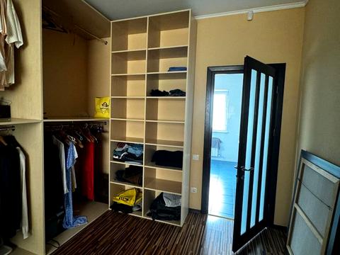 будинок за адресою Бориса Джонсона вул.