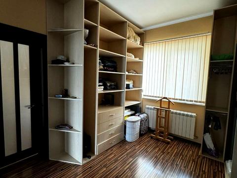 будинок за адресою Бориса Джонсона вул.