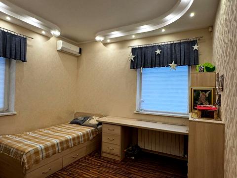 будинок за адресою Бориса Джонсона вул.