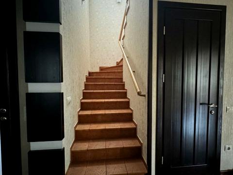 будинок за адресою Бориса Джонсона вул.