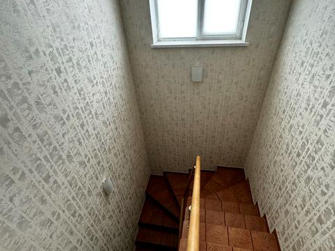 будинок за адресою Бориса Джонсона вул.