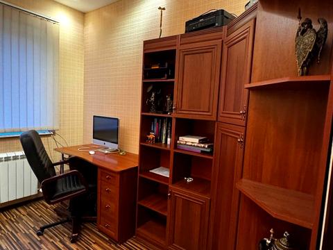 будинок за адресою Бориса Джонсона вул.