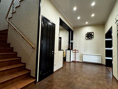 будинок за адресою Бориса Джонсона вул.