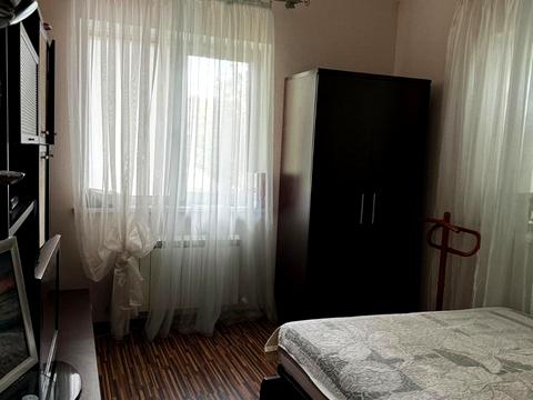 будинок за адресою Бориса Джонсона вул.