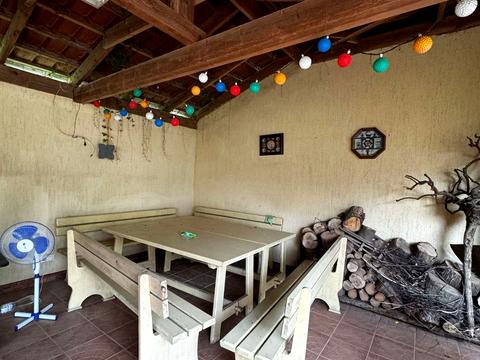 будинок за адресою Бориса Джонсона вул.