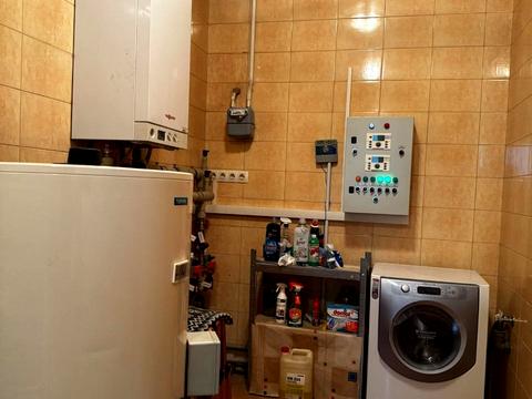 будинок за адресою Бориса Джонсона вул.