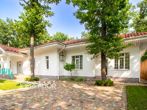 будинок за адресою Лісна