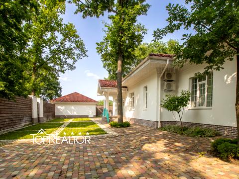 будинок за адресою Лісна