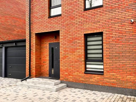 будинок за адресою Яснополянська вул.