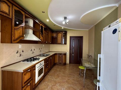 квартира за адресою Зодчих вул., 4