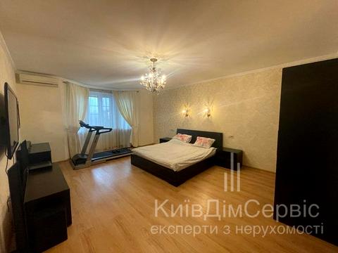 квартира за адресою Київ, Почайнинська вул., 25/49