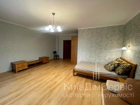 квартира за адресою Київ, Почайнинська вул., 25/49