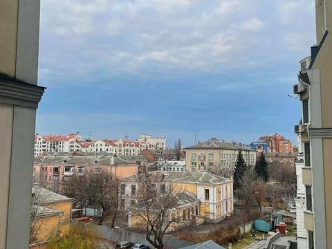 квартира за адресою Київ, Почайнинська вул., 25/49