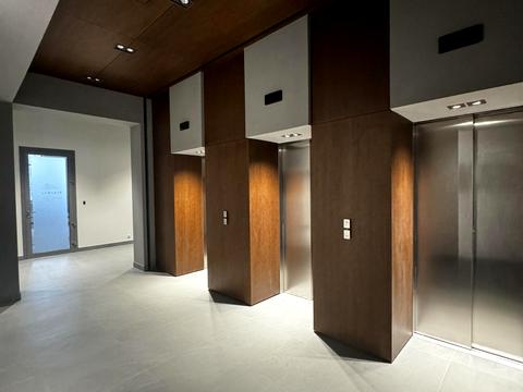 комерційна за адресою Лаврська вул. (Січневого Повстання), 14