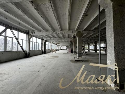 комерційна за адресою Лаврська вул. (Січневого Повстання), 14