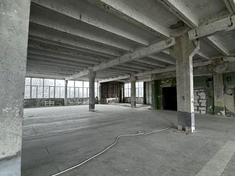 комерційна за адресою Лаврська вул. (Січневого Повстання), 14