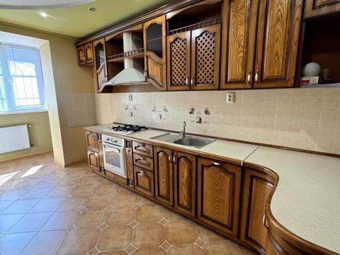 квартира за адресою Зодчих вул., 4