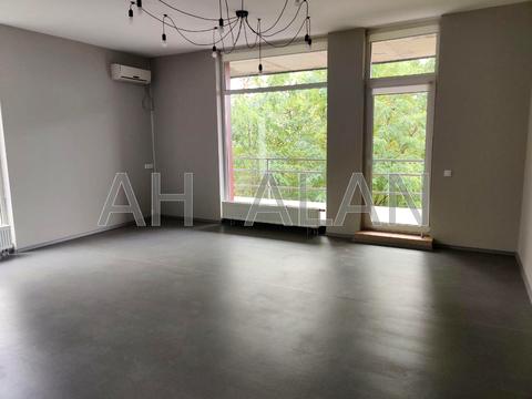 комерційна за адресою Менделєєва вул., 37