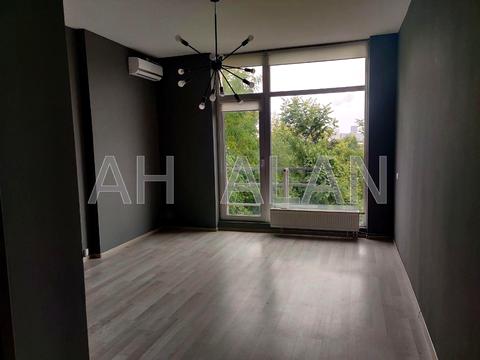 комерційна за адресою Менделєєва вул., 37